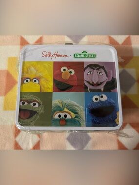 Sally Hansen x Sesame Street Collectible Tin - Multicolor-NWT